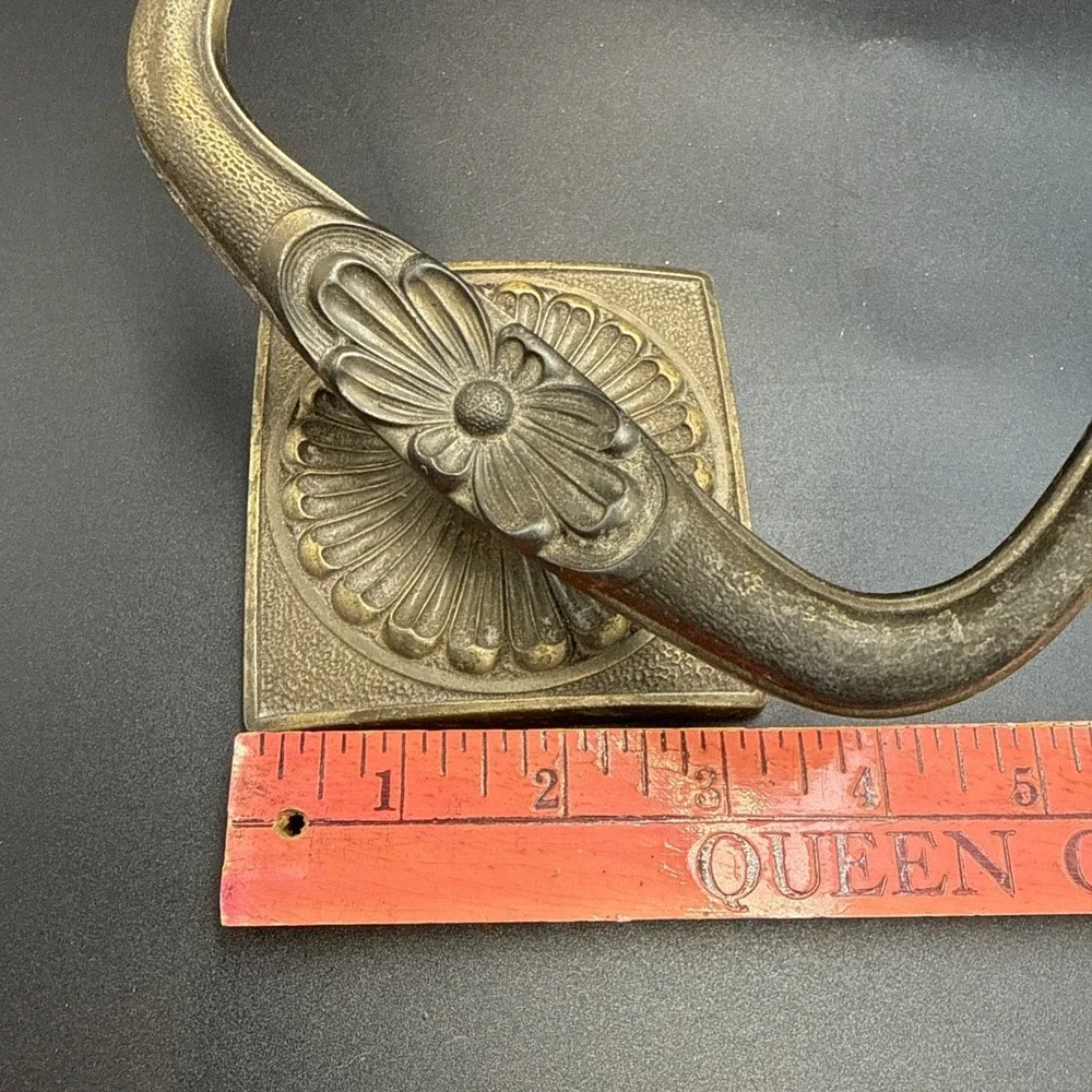 Vintage American Tack & Hardware Co. 1974 Metal Toilet Paper Holder (as Is)